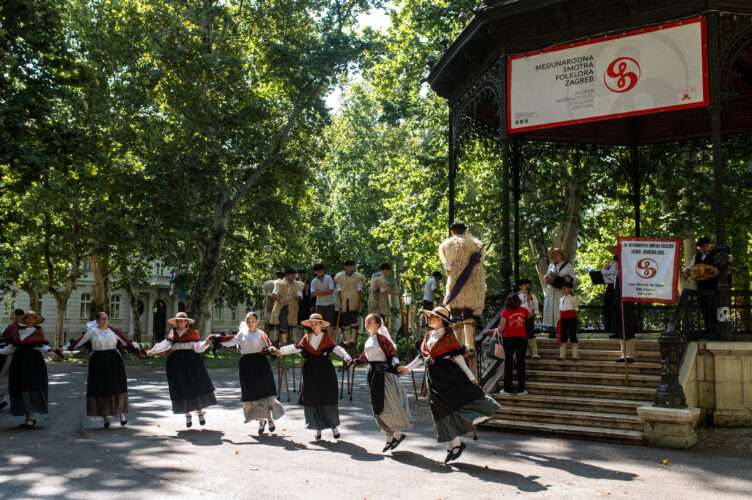 3_Folklorna šetnica20250717.jpg