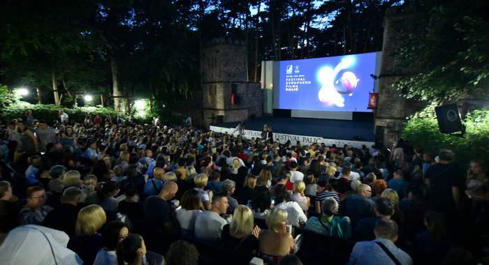 Letnja Pozornica Festival Evropskog Filma Palić D7007Eb8A0E74Cd62293Fc9B463F1A3D