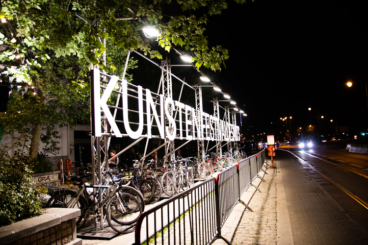 Kunstenfestivaldesarts 2022 - Festivalcentrum © Lyse Ishimwe.jpg